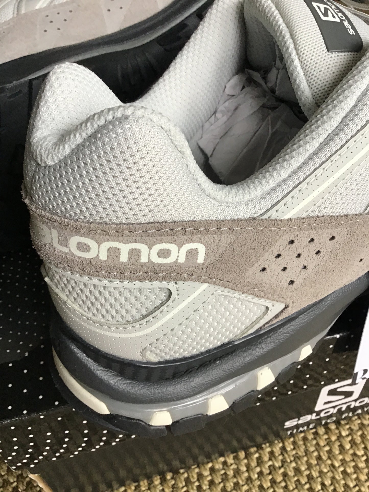 Salomón ltd edition shoes